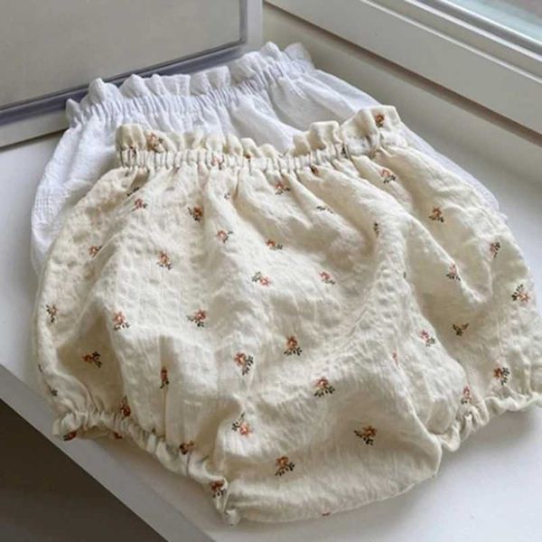 Shorts Baby Floral Bloomer für Neugeborene Mädchen Kleidung Sommer Vintage Leinen Baumwolle Kurzpp Hosen für Kleinkindmädchen Kleidung H240425