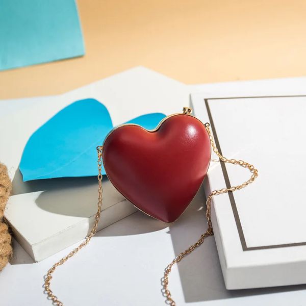 Secchi di moda donna femmina rossa a forma di cuore da donna le donne frizioni di lusso di lusso di San Valentino per la spalla per le spalle per feste di nozze borsetta