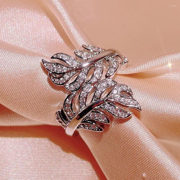 Ringos de cluster Graceful Leaves Ambos Anel de Final Silver Color Girl Coquetel Party Shine Crystal Zircon Fashion Women Jewelry Fine bem