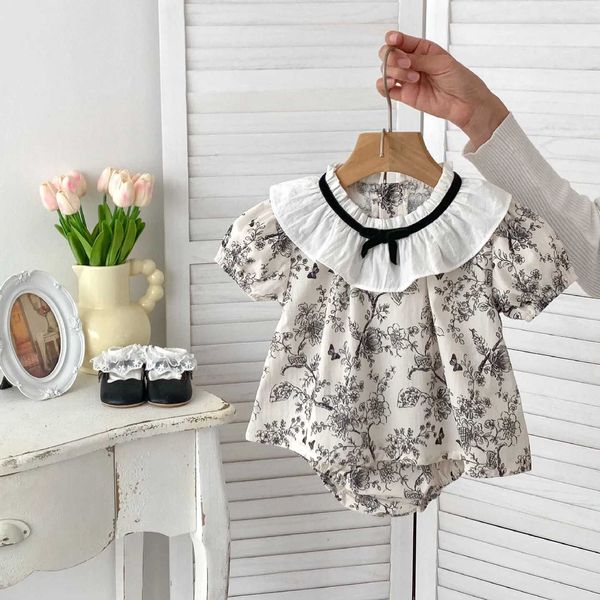 Conjuntos de roupas para roupas de bebê conjunto de renda floral tops e bloomer 2 pcs meninas terno de criança mata tee h240425