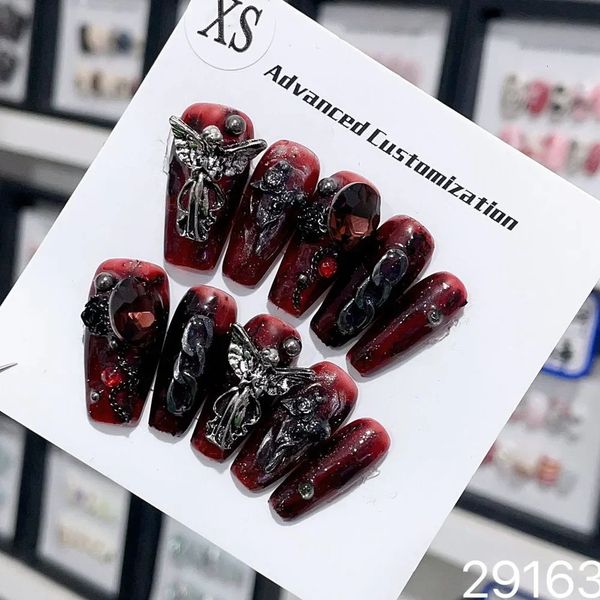 Handgefertigte Y2K -Presse auf Nägeln Goth Style Schwarz und Rot Halloween gefälschte Nägel mit Design Voller Deckung langer Sarg Acryl -Nagel -Tipps 240411