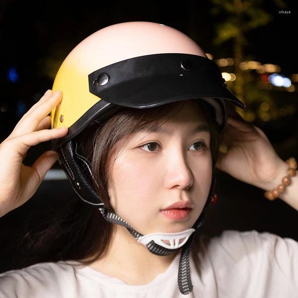 Motorradhelme japanische Retro -Helm -Helm -Helm -Sicherheit weiblicher Radfahrer Sommerkreuzer kleiner Kelle