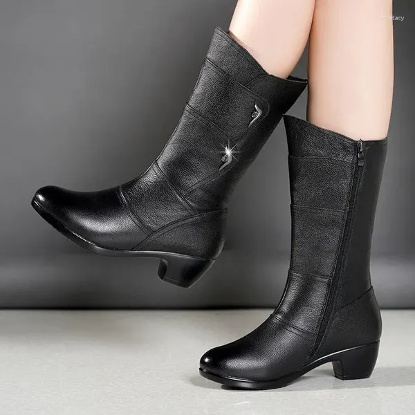 Stivali 2024 Donne invernali Mid-Calf Calf Calda Peluche High Snow Autunno British Black Fashion Side Zipper Women's Women's