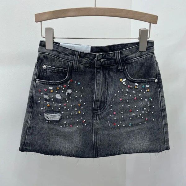 Shorts femminile 2024 Spring jeans primaverili per balli di perline pesanti
