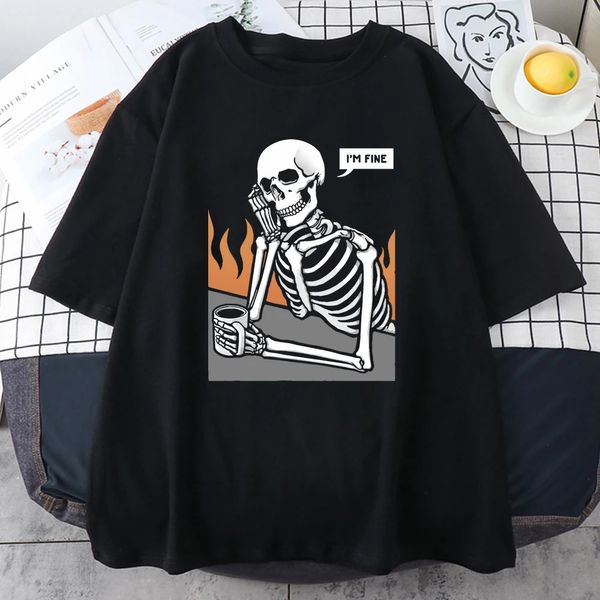 Skelette in Meditation und alleine druckt Mans Baumwolle Kurzarm Persönlichkeit Street Hip Hop Kleidung Freizeitmänner T -Shirts 240423