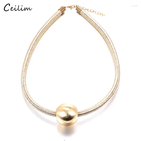 Anhänger 2024 Mode Gold Silber Farbfarbe Halsketten für Frauen Luxus großer runder Ball Anhänger Kurzes Halsketten -Chokers Hochzeit Schmuck