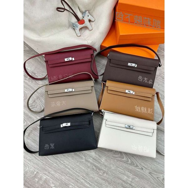 Designerinnen Frauen Bag Keally 25 cm modische Achselluft Textur Damen Einfache Schulter klein klein