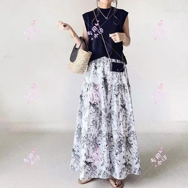 Vestidos de trabalho primavera verão 2024 Japão estilo mulheres de manga curta de camiseta de duas peças conjunto de ternos doces e frescos