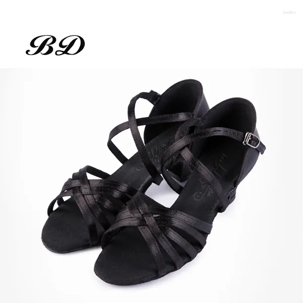 Sapatos de dança Top tênis BD 603 Crianças Latim Ballroom Shoe Modern Jazz Girl Student Custo-efetivo Não deslizamento e durável
