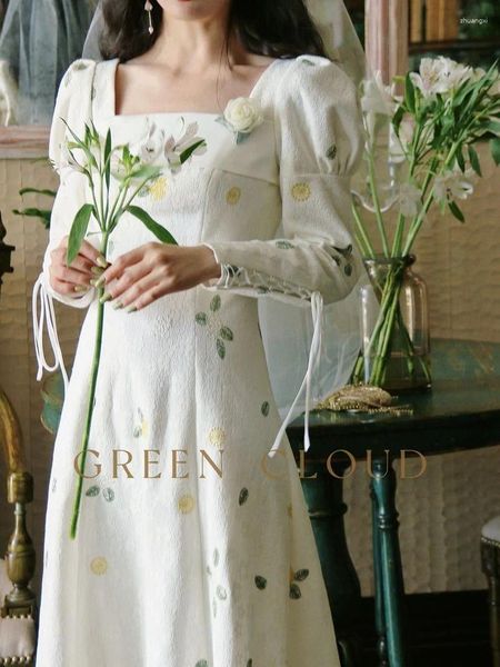 Abiti per feste Green Flower Fleet Moon French Romantic Square Square Agnello Gamba Abito da sposa leggero frammentato Bianco