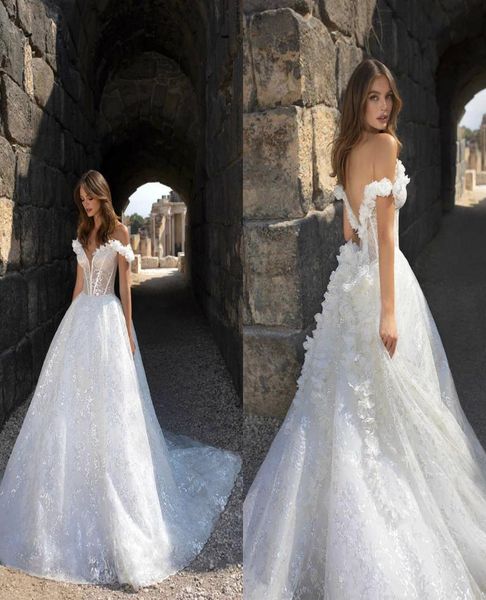 Mütevazı Pnina Tornai Balo Gown Kapalı omuz kolsuz sırtsız el yapımı çiçek payetleri gelinlik gelinlik süpürme treni b3720238