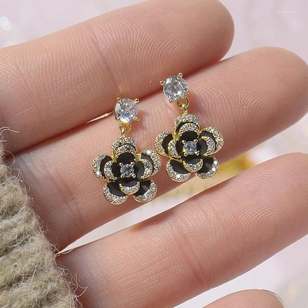 Orecchini per borchie di lusso zircone cubico cz nero fiore per donne in stile giapponese korea rosa placcata in oro 14k