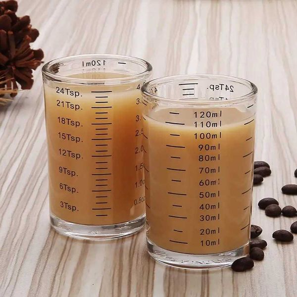 Bicchieri di misurazione del vetro resistente al calore Orcia di latte oscillante con scala utilizzata negli impianti di caffè espresso H240425