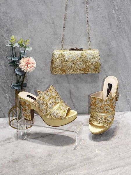 Sandali Design italiano Donne e sacchetti set di sacchetti africano colore giallo colore speciale decorazione floreale feste novità h240425