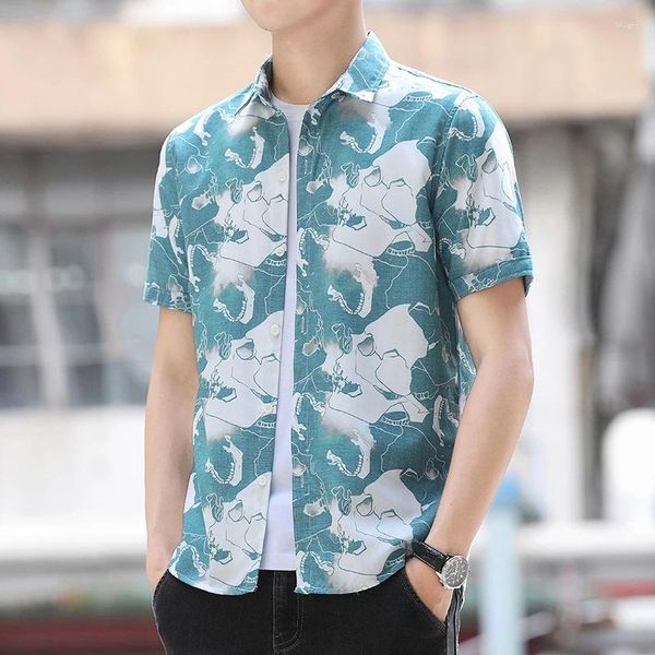 Camisas casuais masculinas 2024 Edição coreana de moda de verão Hong Kong Marca impressa com colar de pólo curto de mangas curtas Camisa legal versátil