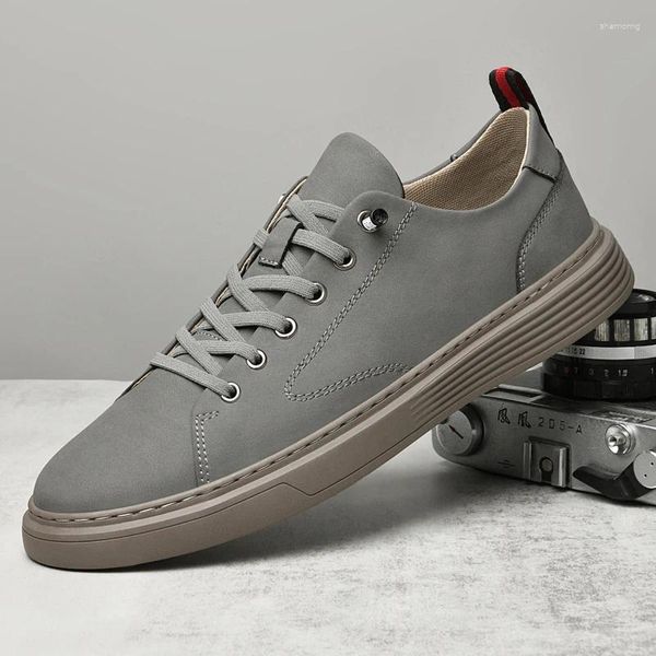 Sapatos casuais Trend Men Shoe Flats confortáveis ​​para homens calçados jovens de couro cinza cinza