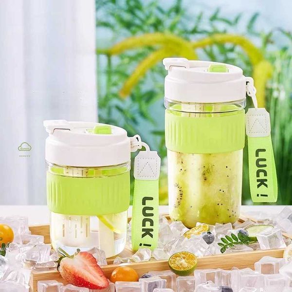 Tumblers Taşınabilir Sippy Cup Tritan Malzeme Üç Yol İçecek Su Çayı Ayırma Yüksek Sıcaklık Direnç Kupaları H240425