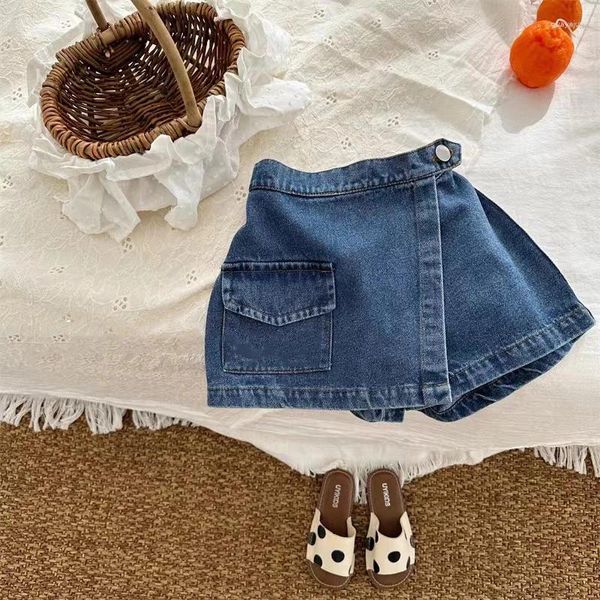 Shorts Girls Baby Denim 2024 Summer Children Design tascabile per bambini finto Falso in due pezzi elastici Cool Kids Wear Daily