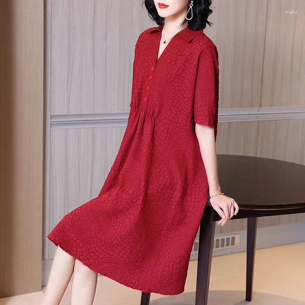 Платья для вечеринок высокий иностранный стиль мать красное плиссированное платье весна 2024 Женские свободные жирные мм средней длины