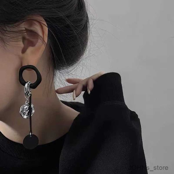 Dangle Kronleuchter Vintage Schwarz Langes Porträtsrunde Anhänger Ohrringe für Frauen Fashion Metal Quaste Temperament Ohrringe Juwely Geschenk Neu