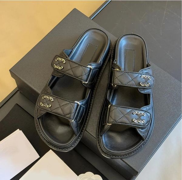 Brand Designer Brand Women Slifors Lvtrainer Chaneli Sandals Spazza di moda Scarpe da donna Scarpe per la spiaggia per donne Scarpe da spiaggia Spessa Black Black Black Shoemaker Summer Lussuoso cipolla