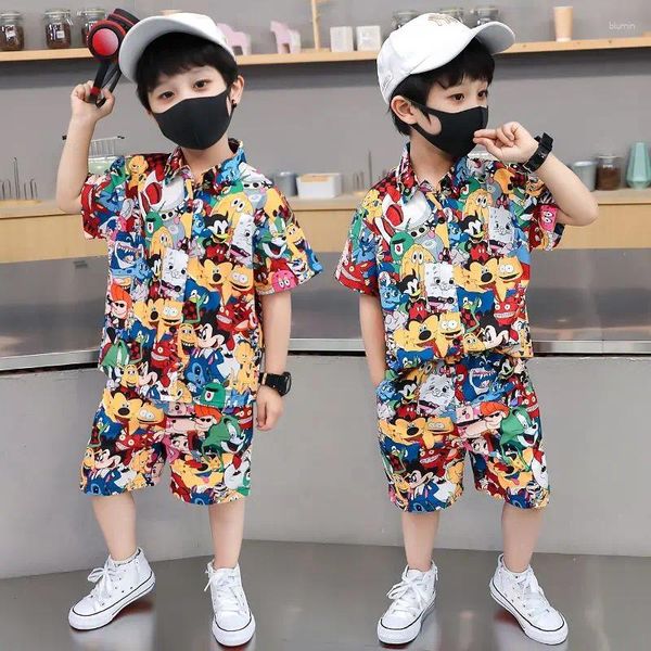 Roupas de roupas 2024 Summer Kids Boys Multi Cartoon Roupos de impressão colorida 2 Suits Tops Camisetas de blusa de manga curta com calça