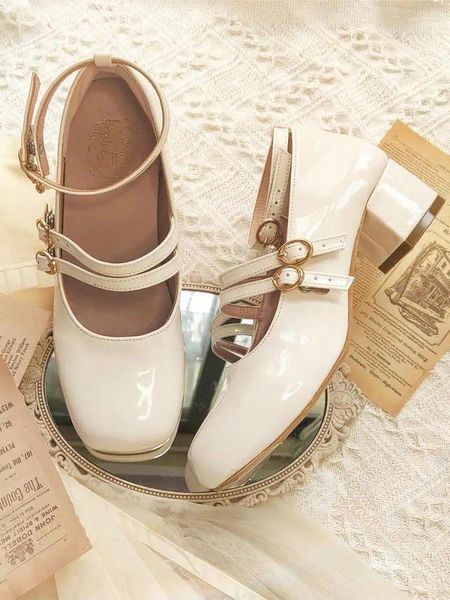 Отсуть обувь сладкая элегантная каваи девушки Лолита Средний каблук 4,5 см. Студент ежедневная ношение лоли Хараджуку Аниме Японский колледж обувь принцессы принцессы