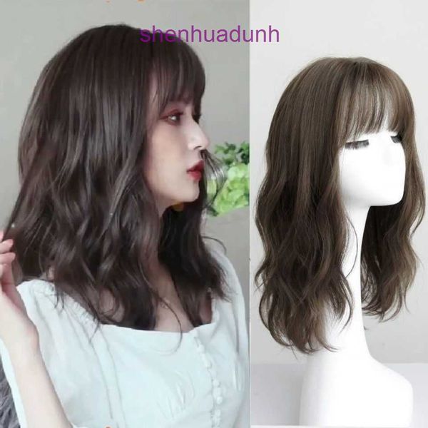 Wig Womens Orta Uzun Saç Tam Kafa Omuz Uzunluğu Köprbone Kısa Kıvırcık Öğrenci Net Kırmızı Bir Hafif Yuvarlak Yüz Moda Peruk Kapağı