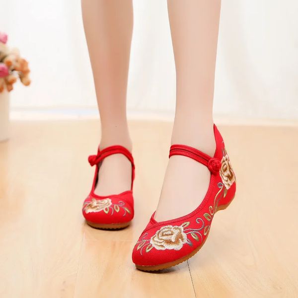Kadınlar için Sıradan Ayakkabı Moda Vintage Zarif Etnik Tarz Nakış Sokak Giyim Çin Kadınları Yaz 240415