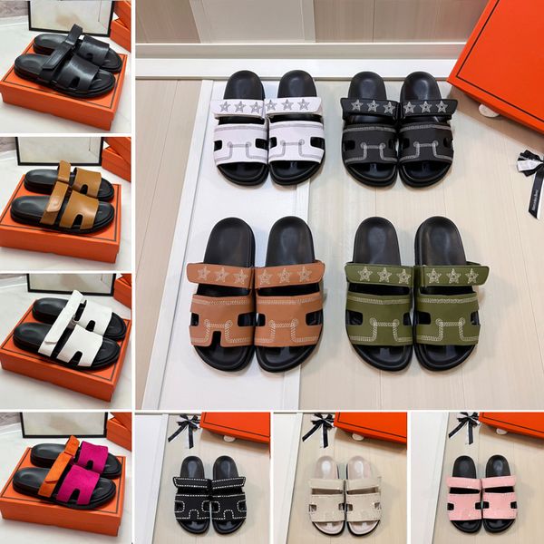 Chypre Sandals Designer Slides Mulheres homens chinelos de pele de pêlo de couro deslizante deslizamento de pelúcia de pella