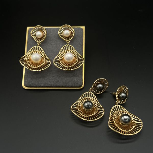 Новая преувеличенная серьга Винтажная полость золота раковина жемчужина Дизайнерские ювелирные ювелирные серьги моды x377