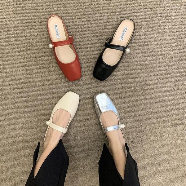 Slippers Women Mules Summer 2024 Casual Soft Flets Femme Moda Sapatos modernos Slides elegantes