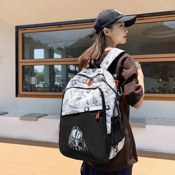 Backpack Ladies Bags on Sale 2024 Fashion Graffiti Leisure Sports Travel Bag de alta capacidade de computação