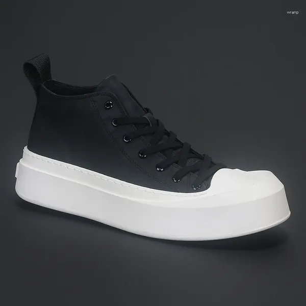 Lässige Schuhe Koreanische Version des Ledermodus -Modedicke Sohle Wear Low Top Board Trend