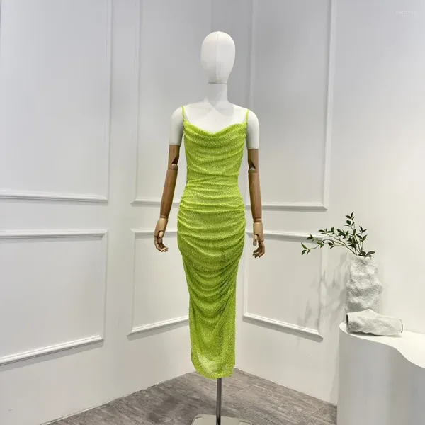 Vestidos casuais verão verde stromestone cravejada malha ruched lisonjeira capota decote de decote sem mangas midi vestido sexy mulheres vestem