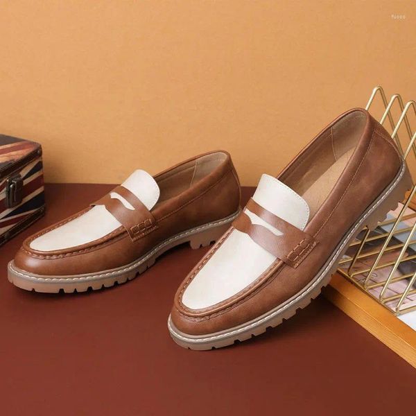 Sapatos casuais 2024 Shos de couro para homens Moda Slip On Man Good Quality Shoe Mens adulto