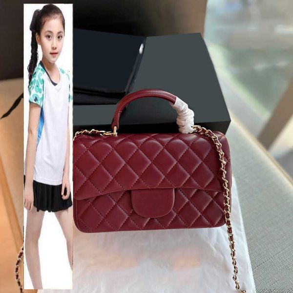 Kids Bags CC Bag Damen Klassiker Mini -Klappe gestapfe Lammfell rote Taschen Top Griff Totes Gold Metal Hardware Matelasse Kette Crossbody Schulterhandtaschen drehen Verriegeltasche 2