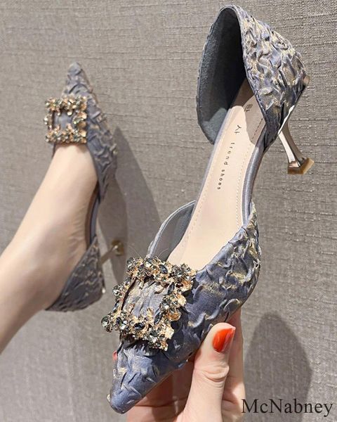 Sapatos de vestido primavera de boca rasa mulheres bombas com diamante de água de ponta pontiaguda salto alto estilo sexy de estilo confortável e macio