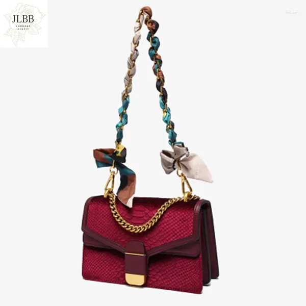 Bag Luxus Velvet Krokodilmuster -Klappe Frauen Umhängetaschen Designer Seidenschal Kette Frauen Handtaschen Messenger Crossbody