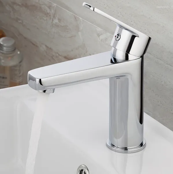 Rubinetti del lavandino da bagno mixer per bacini in ottone rubinetto moderno moderno tocco di acqua a foro singolo