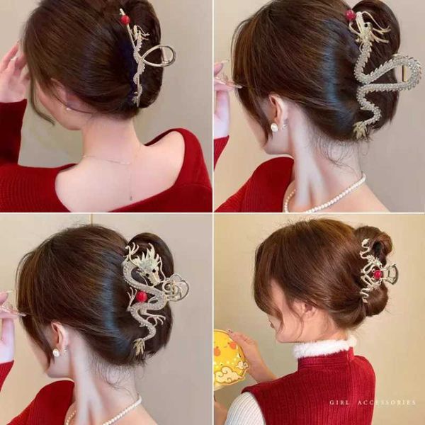 Klemmen 2024 Neues chinesisches Drachenjahr Haartruppen Haarzubehör für Frauen Mädchen rot Perlen Metall Strasshaarstift Mode Schmuck Tiara Y240425