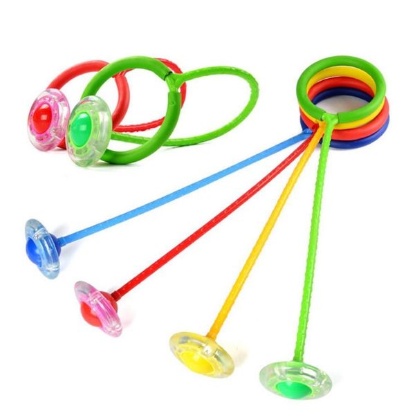 LED zufällige Farbe blinkende Sprungball Outdoor Spaß Spielzeugbälle für Kinder Kinder Sportbewegung Knöchel überspringen Farbe rotierende Bouncing Ball238z