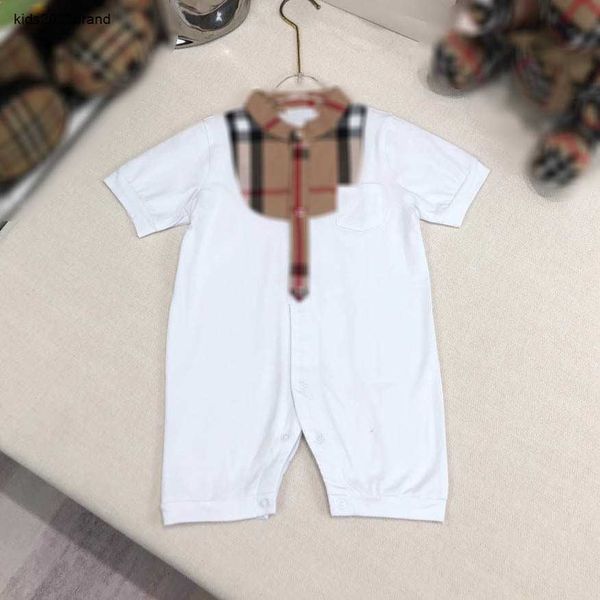 Neue Neugeborenen-Overalls Sommer Kleinkind Kleidungsgröße 52-90 cm Checker Spleißen Babykriechanzug kurzärmeliger Kinderbodysuit 24APRIL