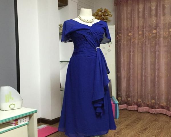 2018 Royal Blue Dubai Vestidos de noite de Kaftan Arabai 2018 Mangas curtas fora dos ombros Vestidos de festas Dubai Chiffon Formal PROM 6372524