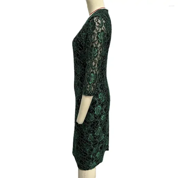 Vestidos casuais Hollow Out Lace Dress Skirt Elegante Conjunto de saia bagunçada baile para mulheres na altura do tornozelo maxi
