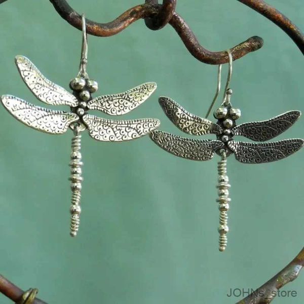 Dangle Kronleuchter Vintage Dragonfly Design geschnitztes Muster Dangle Ohrringe Retro Bohemian Style Silber Farbe Schmuck Trendy weibliche Ohrhörer Ornamente