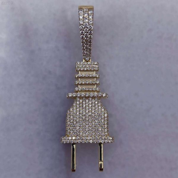 Özel 14K Gold VVS Moissanite Kolye 925 STERLING Gümüş Erkek Buzlu Hip Hop Mektubu Fişi Çekme Rapçi Rock Takı