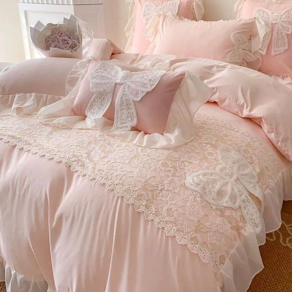 Set di biancheria da letto romantico in stile principessa arruffone pizzo piumino copripionculli di lusso a colori solidi da letto da sposa per ragazze 200x230cm