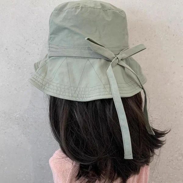 Chapéus de aba larga feminina chapéu de bucklet de capa elegante para proteção ao ar livre de proteção ao ar livre bainha tampo de bainha com praia à prova de vento