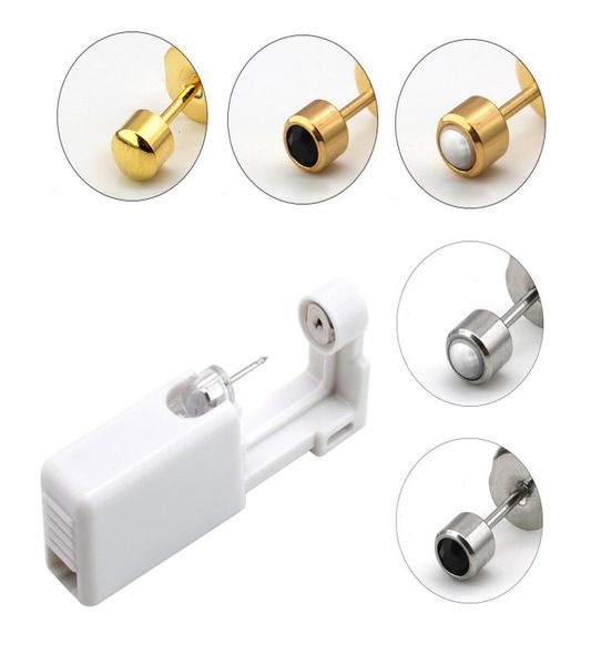 Einweg sterile Ohrpiercing -Einheit Körperkunst Knorpel Tragus Helix Piercing Waffe ohne Schmerz Piercer Werkzeugmaschine Kit DIY Jewelr1355352